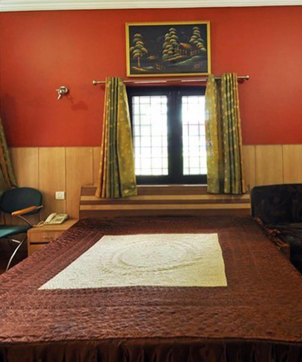 Fabhotel Rr Retreat Dehradun Exterior foto
